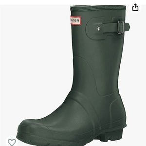 Hunter Boots women’s short size 9 olive NEW!!!